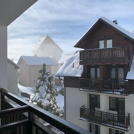 Beli U Zlatiborskim Konacima Bele Vode Bb