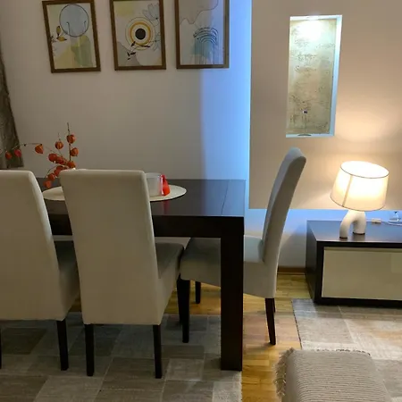 Beli U Zlatiborskim Konacima Bele Vode Bb Aparthotel Zlatibor