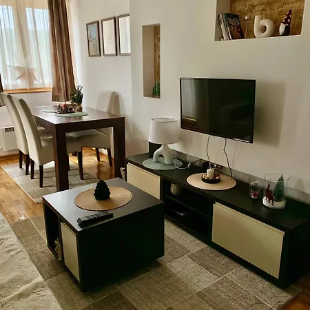 Beli U Zlatiborskim Konacima Bele Vode Bb