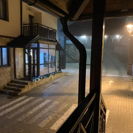 Beli U Zlatiborskim Konacima Bele Vode Bb